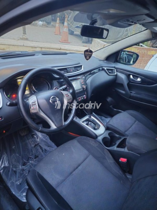 Nissan Qashqai 2017 White Automatic Used for Sale in Greater Cairo ( Cairo + Giza) - 2
