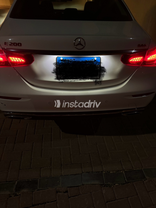 Mercedes E 200 2022 White Automatic Used for Sale in Greater Cairo ( Cairo + Giza) - 3