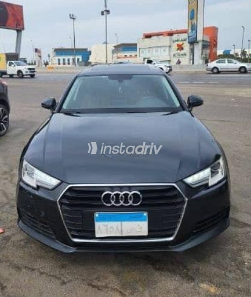 اودي A4 2019 أسود أوتوماتيك مستعملة للبيع في القاهرة - 1