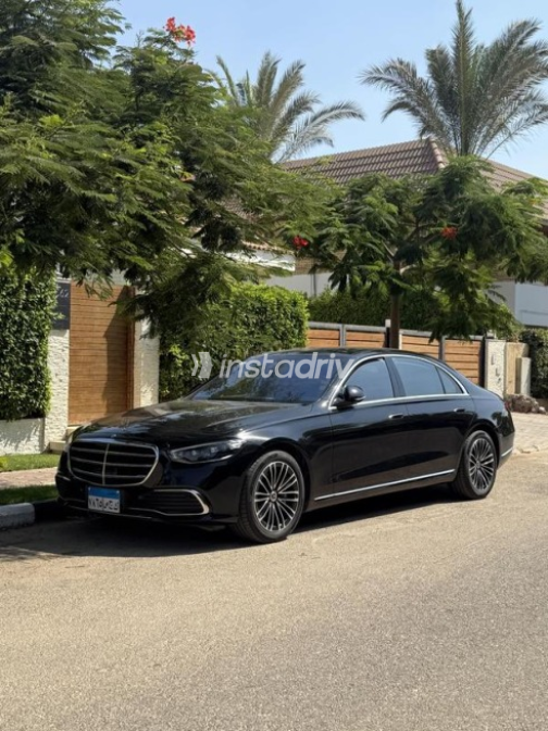 مرسيدس S 450 2023 أسود أوتوماتيك مستعملة للبيع في مدينة الشيخ زايد - 3