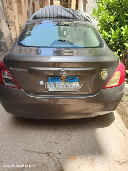 Nissan Sunny 2014 Bronze Automatic Used for Sale in Kafr el-Sheikh - 3