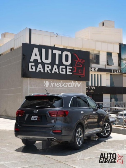 Kia Sorento 2019 Gray Automatic Used for Sale in Cairo - 3