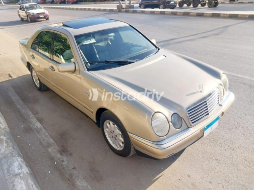 مرسيدس E 240 1999 ذهبي أوتوماتيك مستعملة للبيع في المنصورة - 2