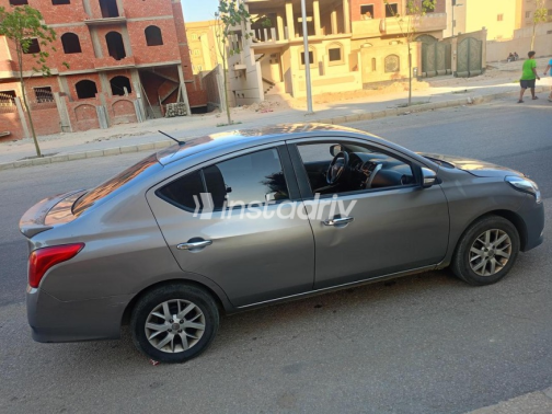 Nissan Sunny 2019 White Automatic Used for Sale in Greater Cairo ( Cairo + Giza) - 3