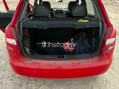 Skoda Fabia 2010 Red Automatic Used for Sale in Greater Cairo ( Cairo + Giza) - 4