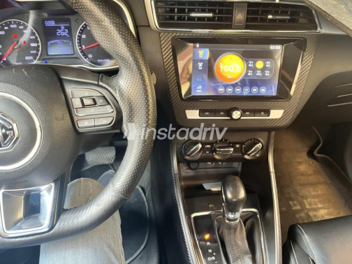 ام جى ZS 2019 أزرق أوتوماتيك مستعملة للبيع في الشروق - 4