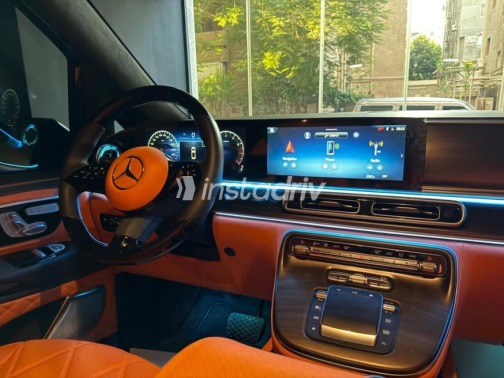 Mercedes Vito 2025 Black Automatic Used for Sale in Cairo - 4
