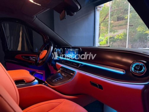 Mercedes Vito 2025 Black Automatic Used for Sale in Cairo - 5