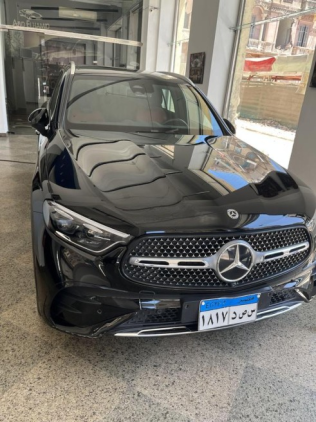 مرسيدس GLC 300 2023 أسود أوتوماتيك مستعملة للبيع في القاهرة الكبرى ( القاهرة - الجيزة)