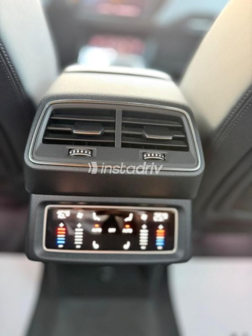 اودي Q8 2024 رمادي أوتوماتيك مستعملة للبيع في مدينة الشيخ زايد - 5