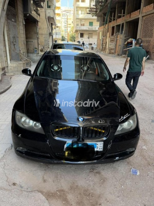بي ام دبليو 320 2007 أسود أوتوماتيك مستعملة للبيع في الإسكندرية - 1