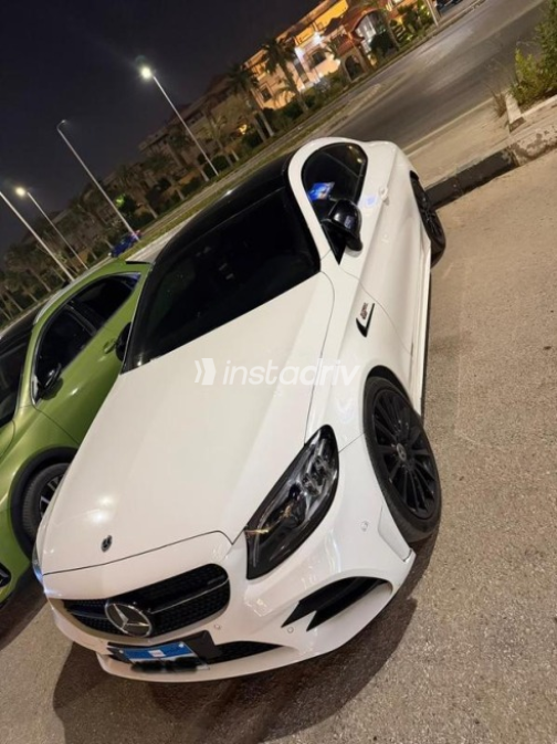 Mercedes 180 2022 White Automatic Used for Sale in Cairo - 2