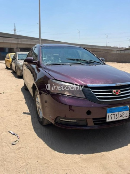Geely Emgrand 8 2018 Eggplant Automatic Used for Sale in Giza - 9