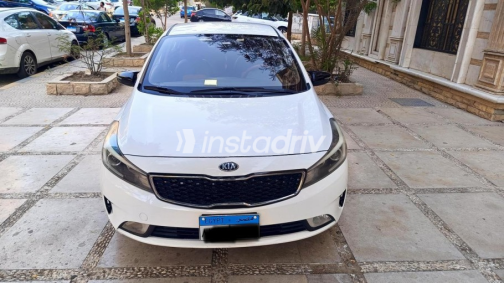 Kia Cerato 2018 White Automatic Used for Sale in Nasr city - 4