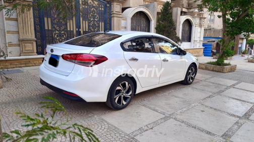 Kia Cerato 2018 White Automatic Used for Sale in Nasr city - 8