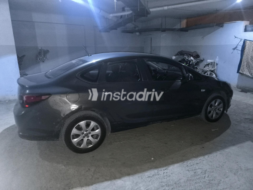 Opel Astra 2016 Dark Gray Automatic Used for Sale in Greater Cairo ( Cairo + Giza) - 7