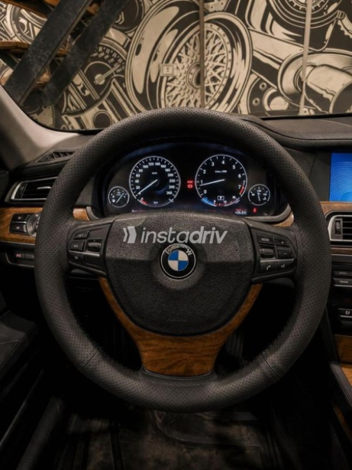 BMW 750 2011 Black Automatic Used for Sale in Cairo - 6