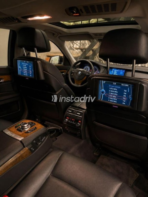 BMW 750 2011 Black Automatic Used for Sale in Cairo - 10