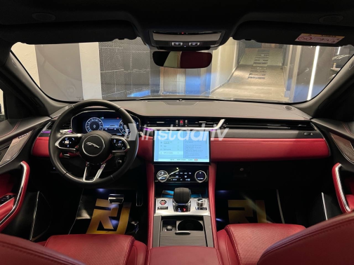 Jaguar F-Pace 2024 Gray Automatic Used for Sale in Greater Cairo ( Cairo + Giza) - 5