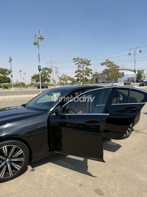 BMW 320 2023 Black Automatic Used for Sale in Greater Cairo ( Cairo + Giza) - 1