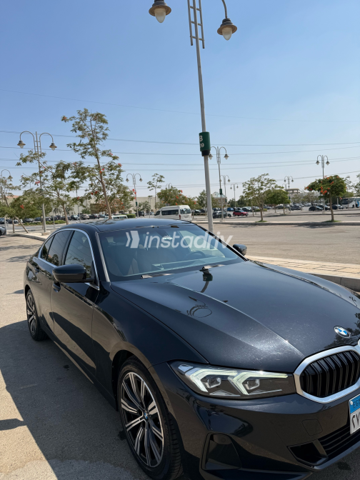BMW 320 2023 Black Automatic Used for Sale in Greater Cairo ( Cairo + Giza) - 5