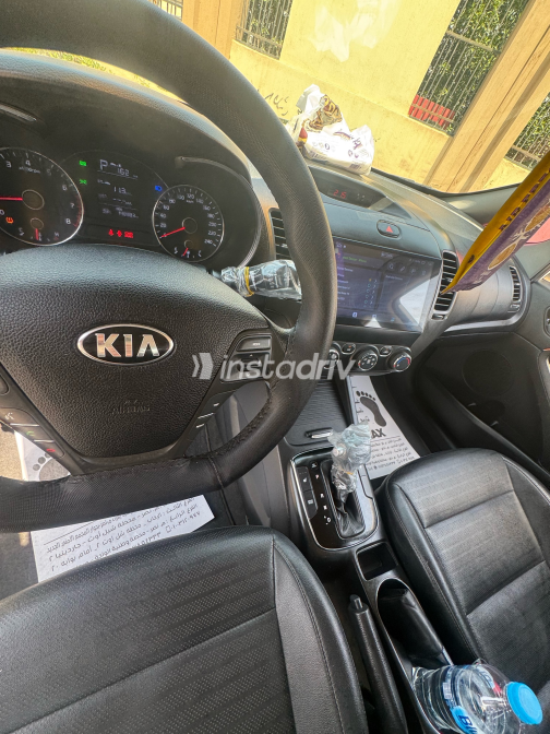 Kia K3 2018 White Automatic Used for Sale in Greater Cairo ( Cairo + Giza) - 3