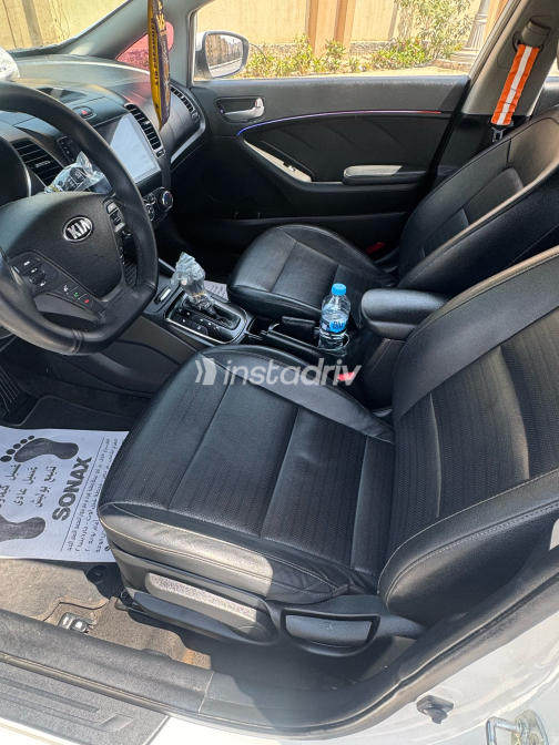 Kia K3 2018 White Automatic Used for Sale in Greater Cairo ( Cairo + Giza) - 7
