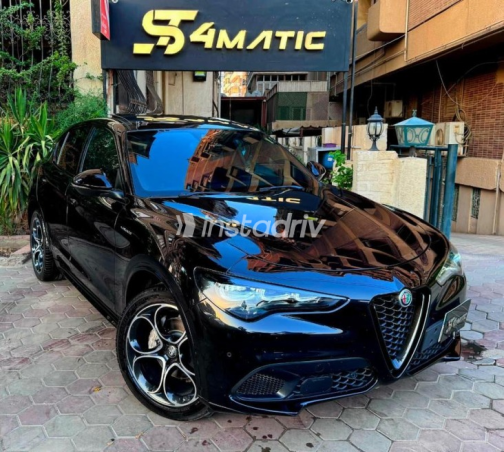 Alfa Romeo Stelvio 2024 Black Automatic Used for Sale in Cairo - 4