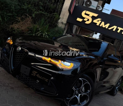 Alfa Romeo Stelvio 2024 Black Automatic Used for Sale in Cairo - 7