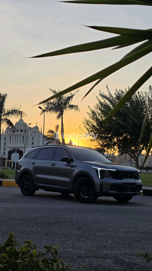 Kia Sorento 2025 Champagne Automatic Used for Sale in Greater Cairo ( Cairo + Giza) - 5
