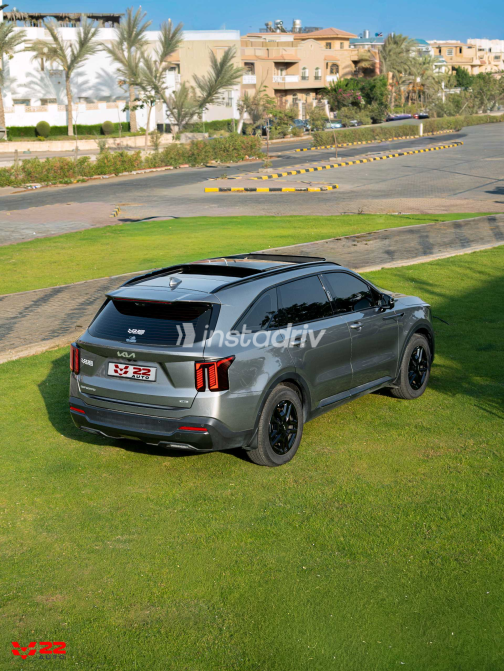 Kia Sorento 2025 Champagne Automatic Used for Sale in Greater Cairo ( Cairo + Giza) - 9