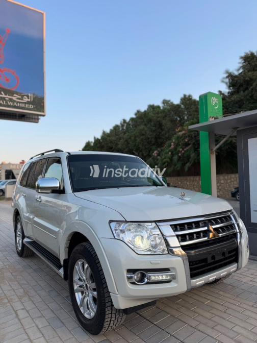 Mitsubishi Pajero 2020 White Automatic Used for Sale in Greater Cairo ( Cairo + Giza) - 1
