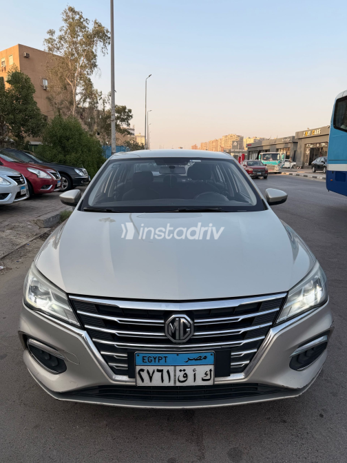 ام جى 5 2022 فضي أوتوماتيك مستعملة للبيع في القاهرة الكبرى ( القاهرة - الجيزة) - 7