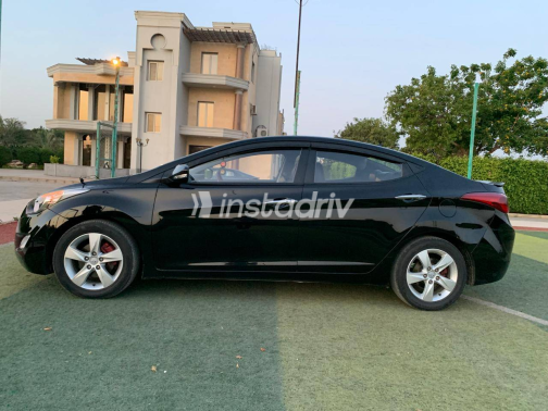 Hyundai Avante 2012 Black Automatic Used for Sale in Greater Cairo ( Cairo + Giza) - 4