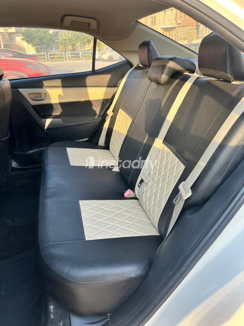 Toyota Corolla 2014 White Automatic Used for Sale in Greater Cairo ( Cairo + Giza) - 5