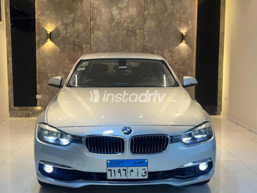 BMW 318 2016 Silver Automatic Used for Sale in Cairo - 8