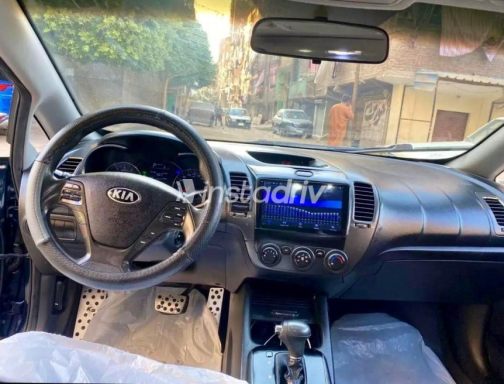 Kia Cerato 2017 White Automatic Used for Sale in Greater Cairo ( Cairo + Giza) - 8