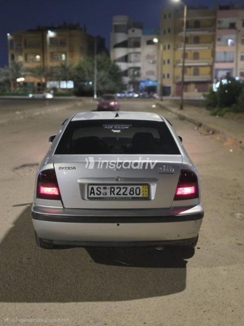 Skoda Octavia A4 1999 Silver Automatic Used for Sale in 10th of Ramadan - 2