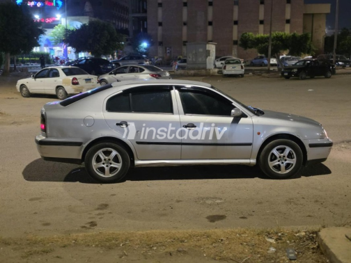 Skoda Octavia A4 1999 Silver Automatic Used for Sale in 10th of Ramadan - 3