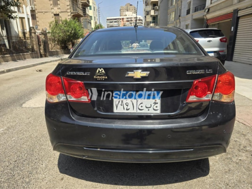 شيفروليه كروز 2015 أسود أوتوماتيك مستعملة للبيع في مصر الجديدة - 3