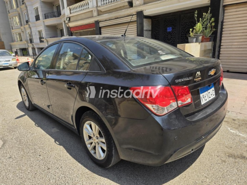 شيفروليه كروز 2015 أسود أوتوماتيك مستعملة للبيع في مصر الجديدة - 6