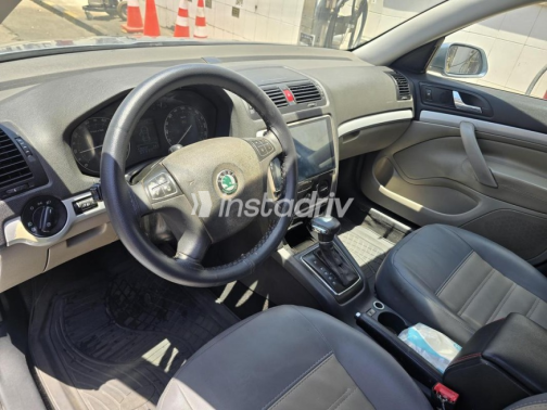 Skoda Octavia 2007 Silver Automatic Used for Sale in Heliopolis - 7