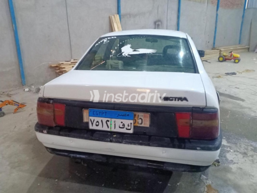 Opel Vectra 1994 White Automatic Used for Sale in Cairo - 2