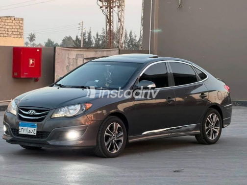 Hyundai Elantra HD 2020 White Automatic Used for Sale in Greater Cairo ( Cairo + Giza) - 6