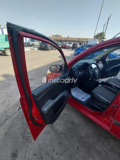 هيونداي I10 2015 أحمر أوتوماتيك مستعملة للبيع في القاهرة - 6