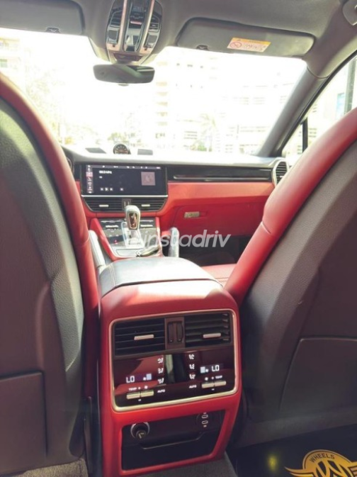 Porsche Cayenne 2020 Black Automatic Used for Sale in Cairo - 8