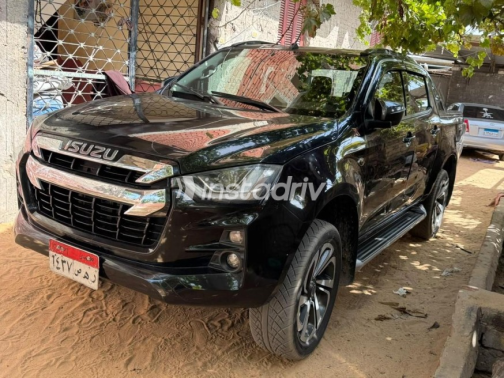 Isuzu Trooper 2021 Black Automatic Used for Sale in Kafr el-Sheikh - 4