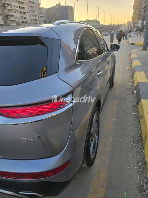 دى اس DS7 2021 فضي أوتوماتيك مستعملة للبيع في القاهرة الكبرى ( القاهرة - الجيزة) - 5
