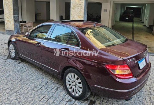 Mercedes C 200 2009 Dark Red Automatic Used for Sale in Nasr city - 5