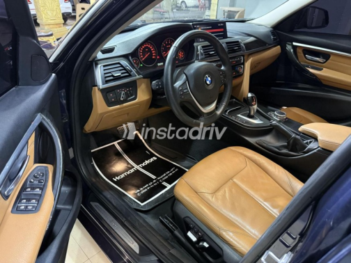 BMW 320 2019 Dark Blue Automatic Used for Sale in Damietta - 8